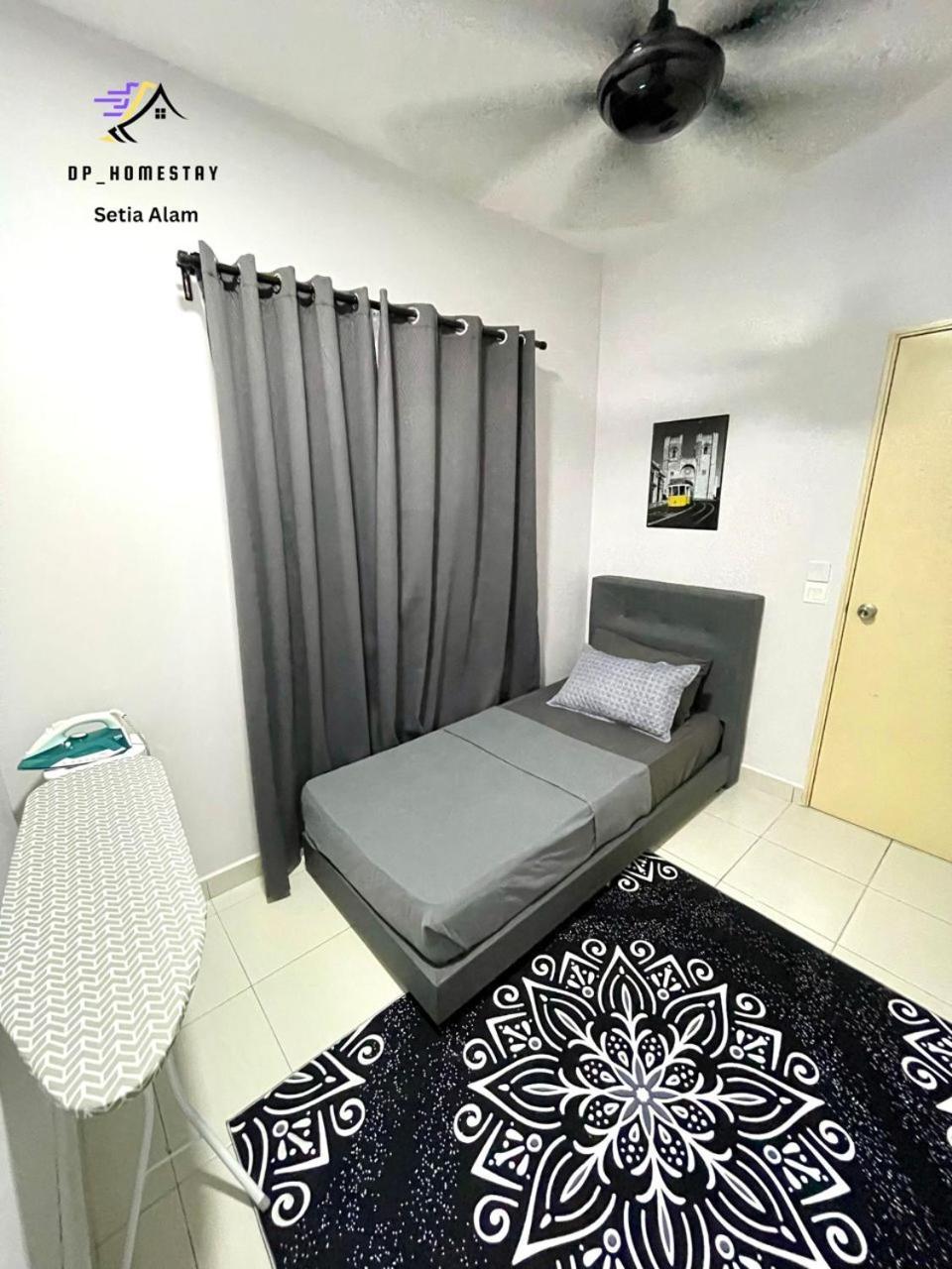 Dp Islamic Homestay Сетия Алам Екстериор снимка